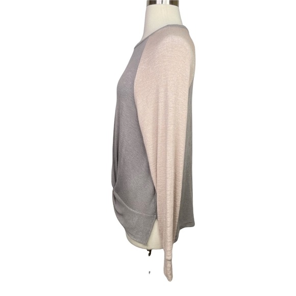 Stitch Fix l Kaileigh Front Twist Top, Medium - Picture 8 of 12